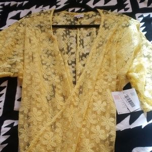 *Peace Love and Daisies* LuLaRoe Lindsay